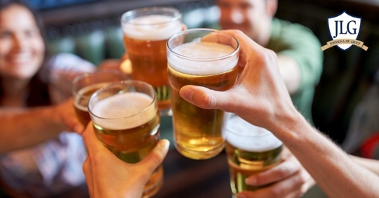 spring break friends drinking